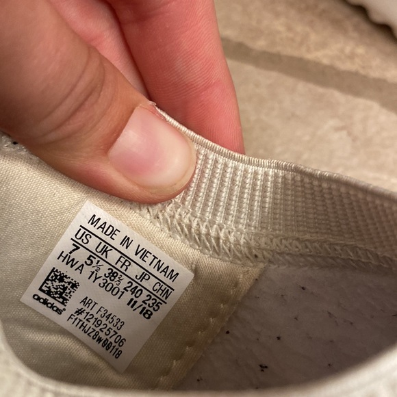 Adidas running shoes - Picture 4 of 7